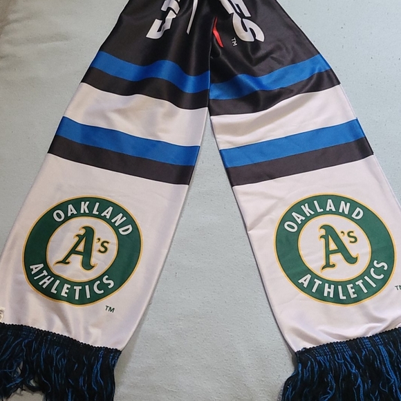Bay Area Double - Sided Sports Scarf - Picture 4 of 7